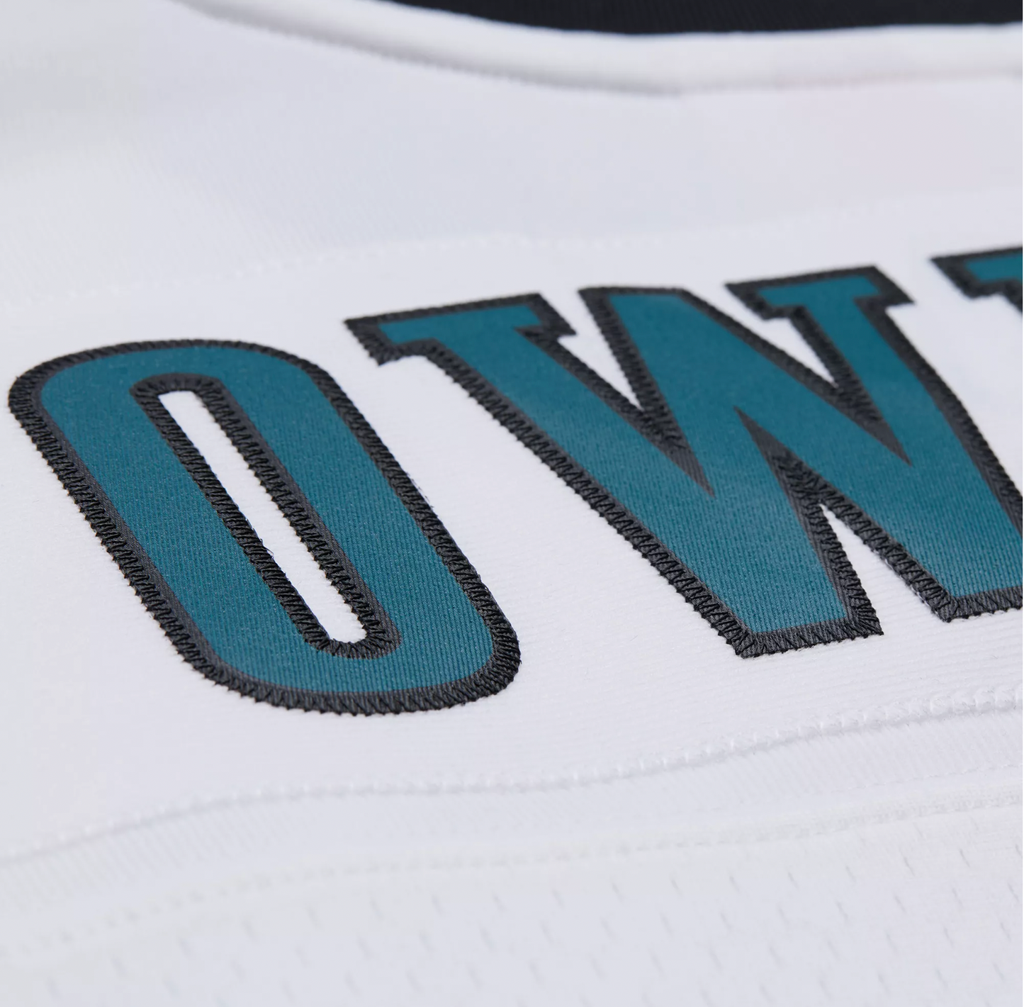 Men's Terrell Owens Philadelphia Eagles 2004 White Mitchell & Ness Legacy Replica Jersey